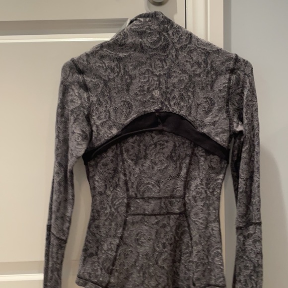 Lululemon jacket - Picture 2 of 2